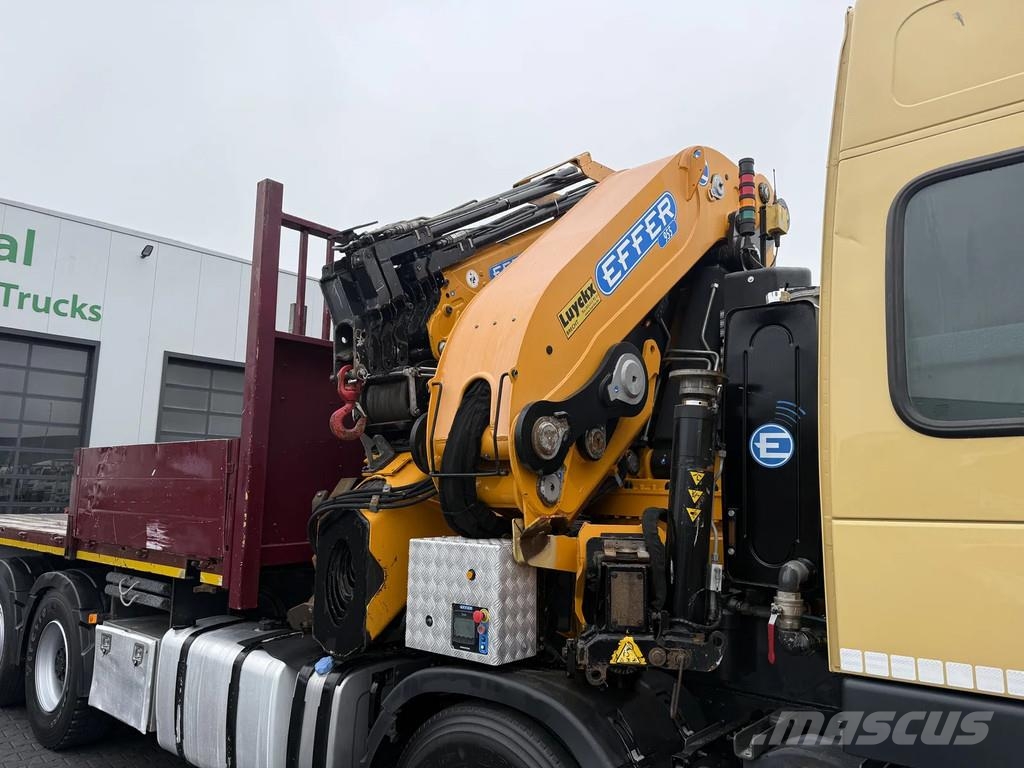 Volvo FM 500 8×2 met Effer 955/8S + Flyjib 6S / Winch / Maastikutõstukid