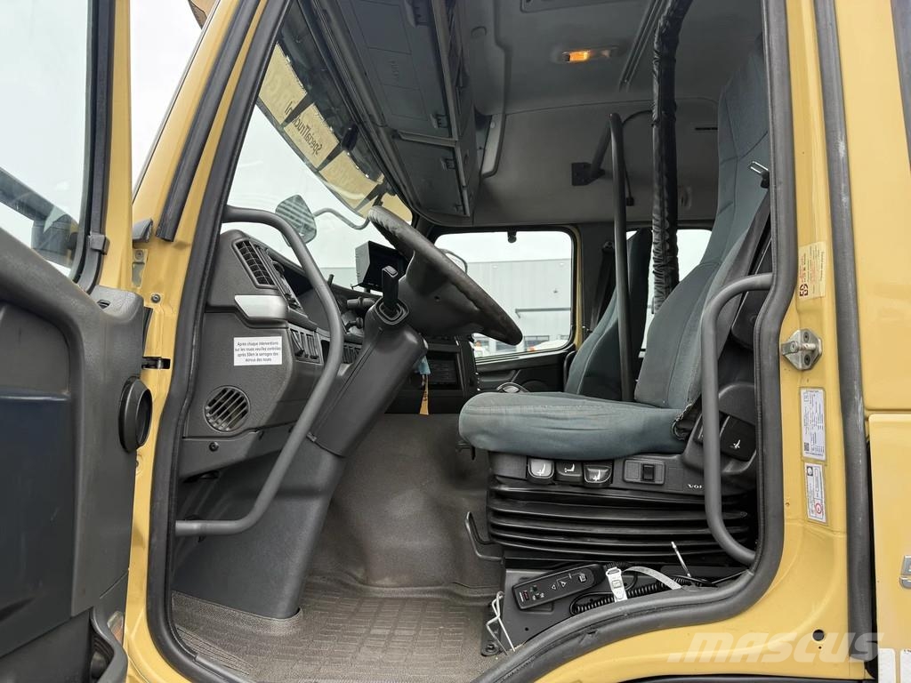 Volvo FM 500 8×2 met Effer 955/8S + Flyjib 6S / Winch / Maastikutõstukid