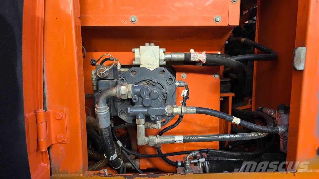Doosan DX 140 LC Gravemaskiner på larvebånd