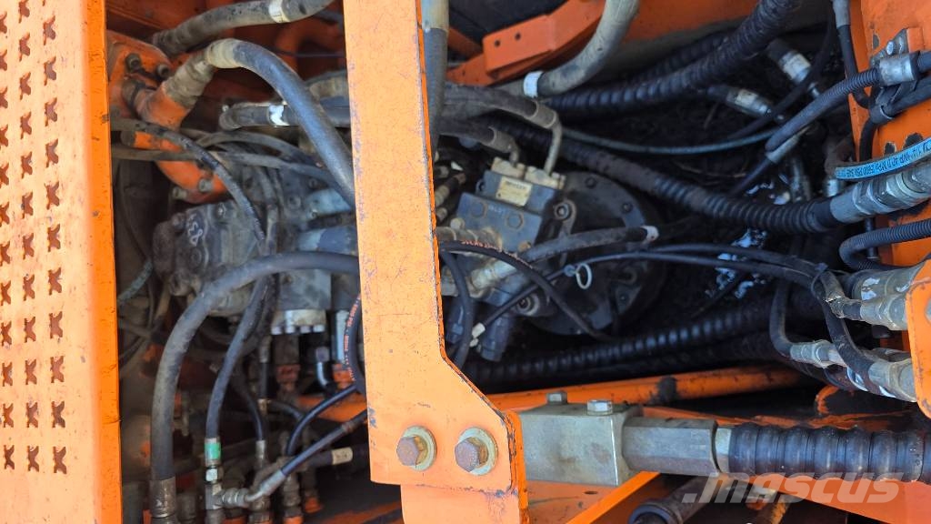 Doosan DX 140 LC Gravemaskiner på larvebånd
