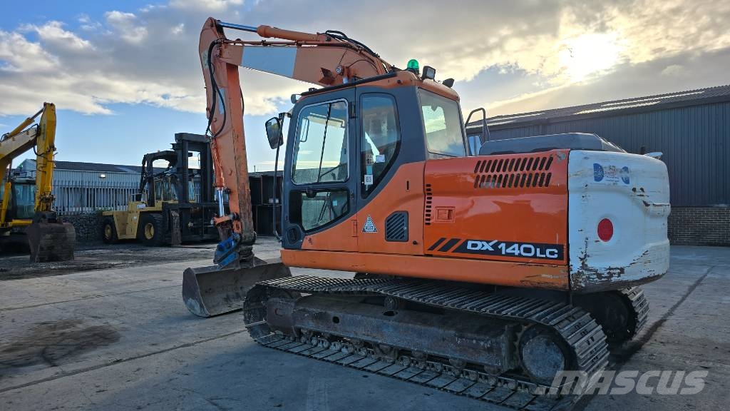 Doosan DX 140 LC Gravemaskiner på larvebånd