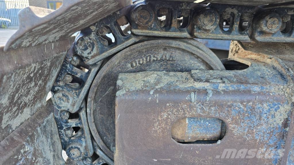 Doosan DX 140 LC Gravemaskiner på larvebånd