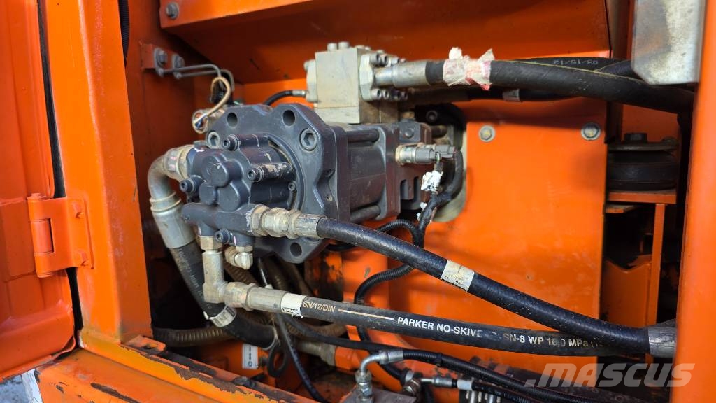 Doosan DX 140 LC Gravemaskiner på larvebånd
