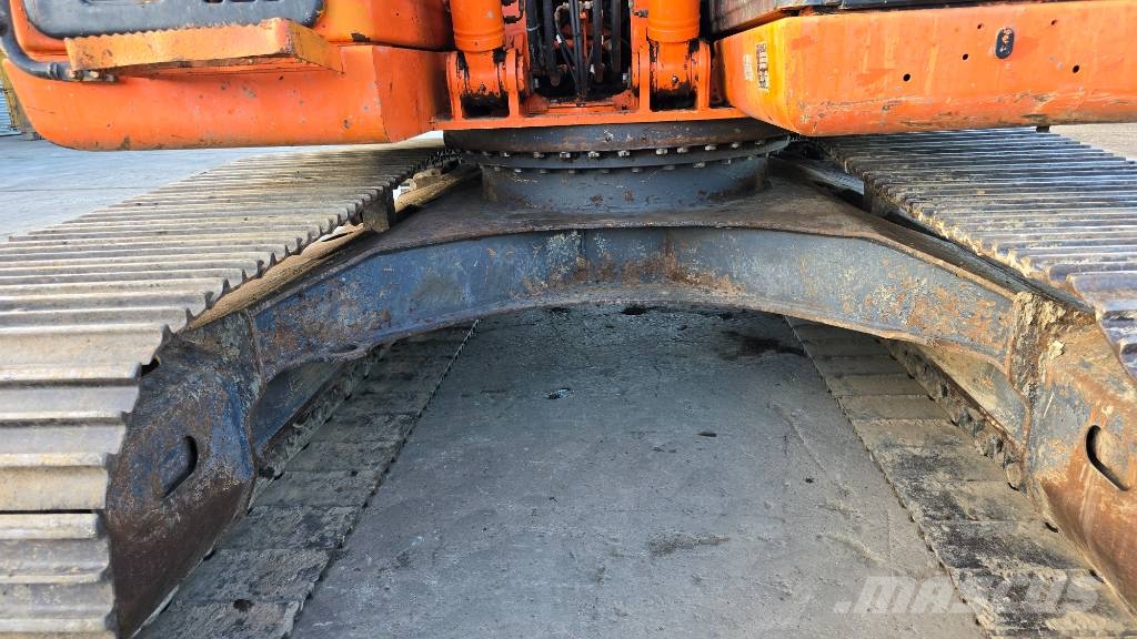 Doosan DX 140 LC Gravemaskiner på larvebånd