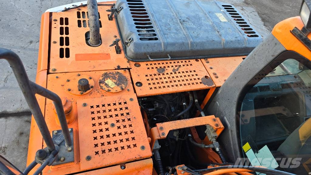 Doosan DX 140 LC Gravemaskiner på larvebånd