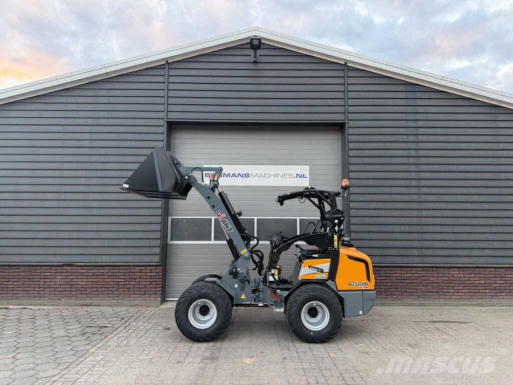 GiANT G2500 X-TRA HD shovel NIEUW met PRO-INCHING Kolesni nakladalci