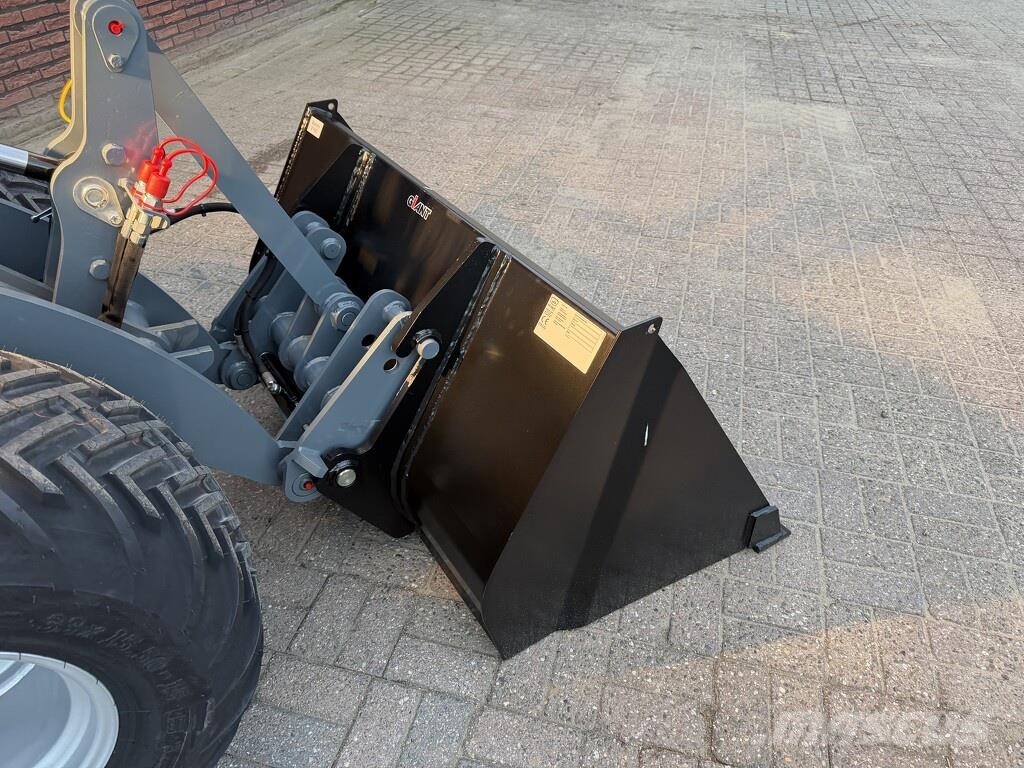 GiANT G2500 X-TRA HD shovel NIEUW met PRO-INCHING Kolesni nakladalci