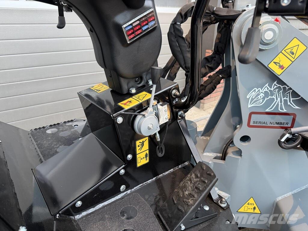 GiANT G2500 X-TRA HD shovel NIEUW met PRO-INCHING Kolesni nakladalci