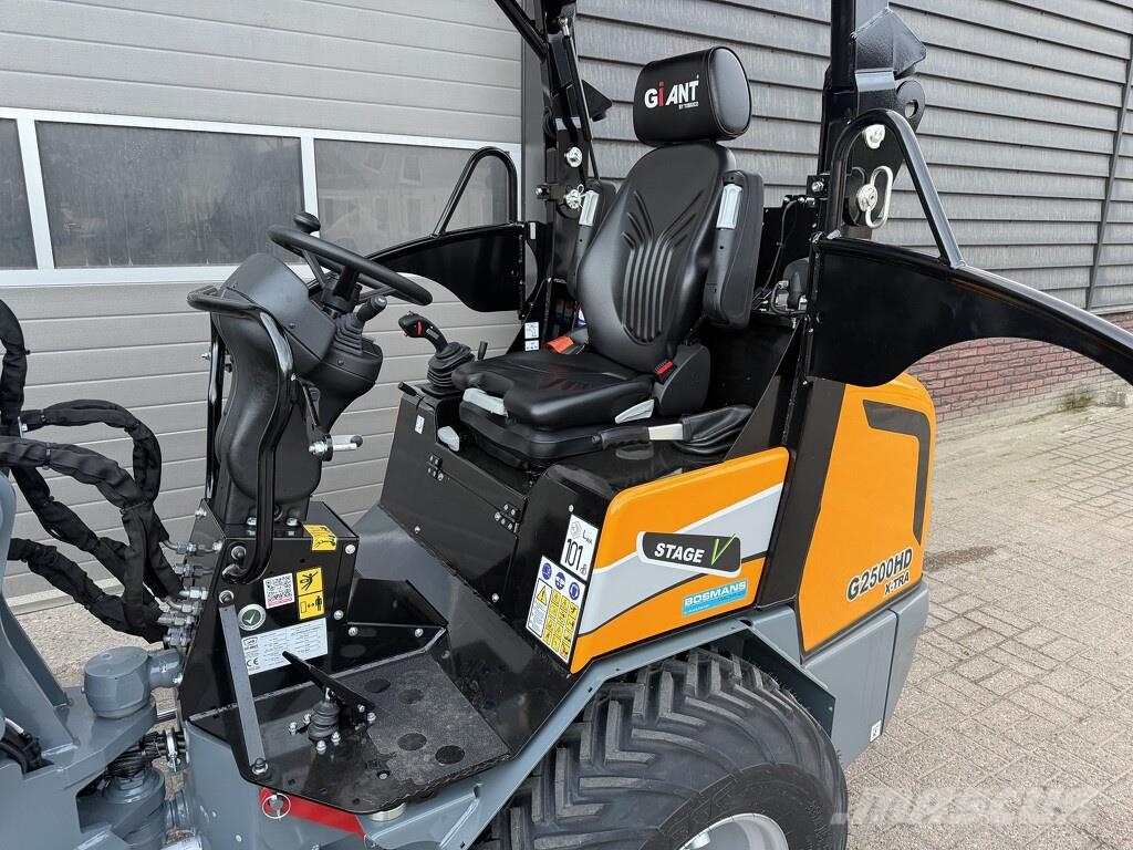 GiANT G2500 X-TRA HD shovel NIEUW met PRO-INCHING Kolesni nakladalci