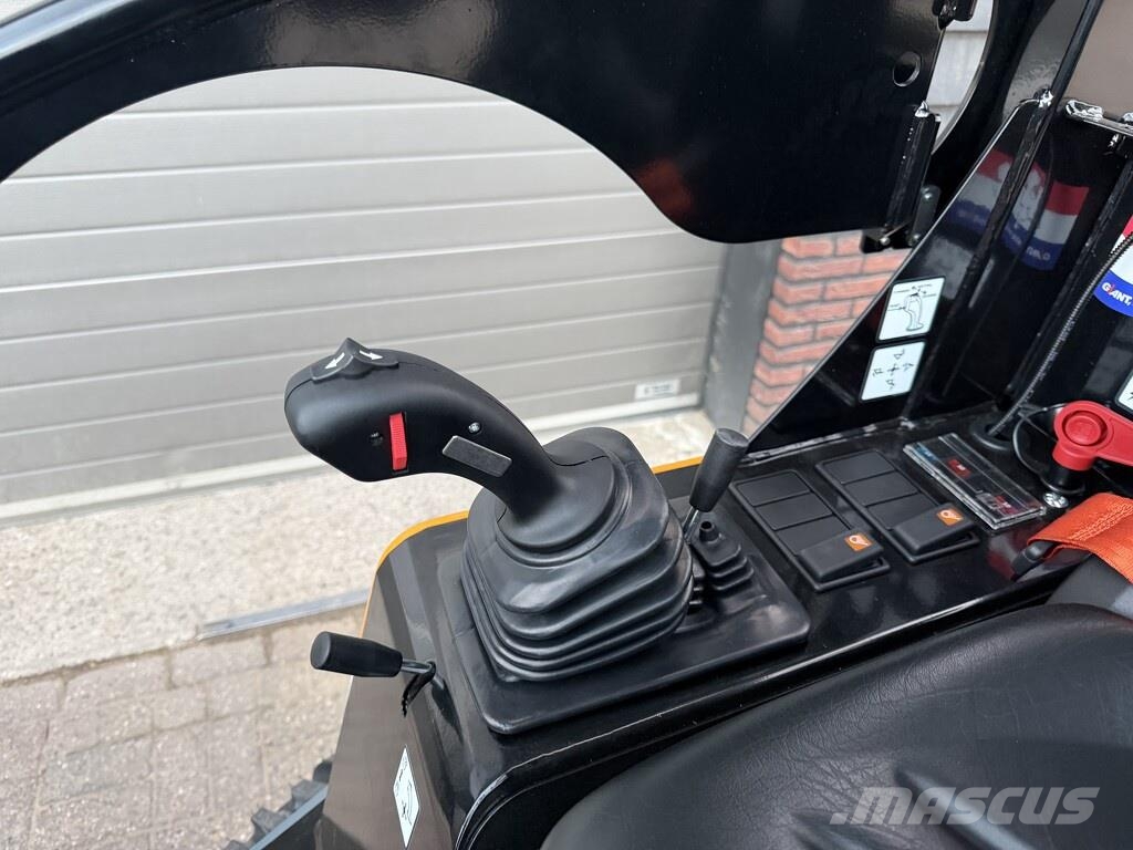 GiANT G2500 X-TRA HD shovel NIEUW met PRO-INCHING Kolesni nakladalci