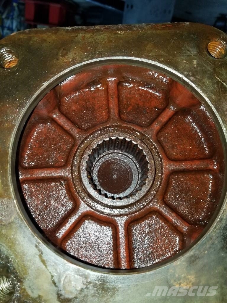 Valmet 820 Black Cab Gearbox Assy Transmission