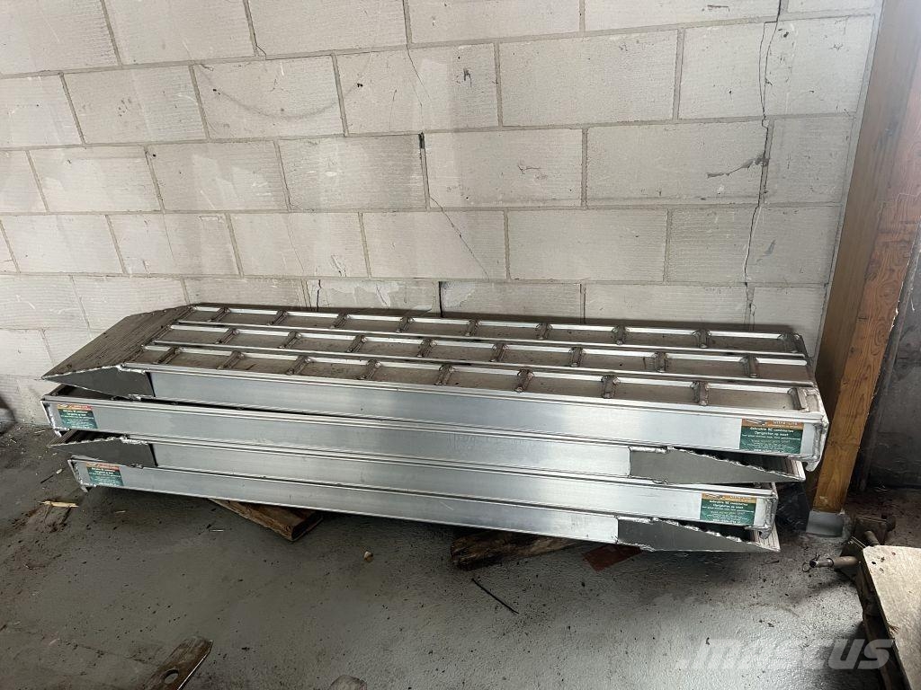 Ultra-Lite 240x 46 x14 cm Muut koneet