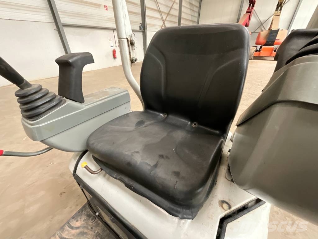 Takeuchi TB 210 R Minibagger < 7t