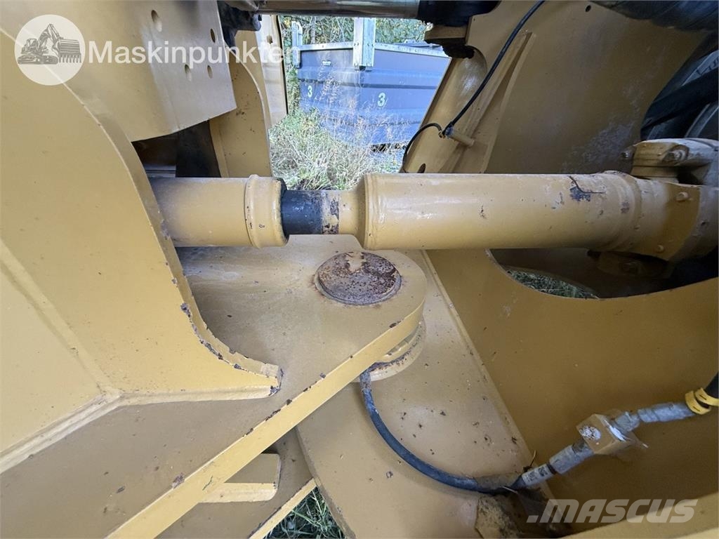 CAT 980M Rataslaadurid