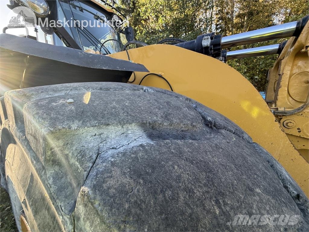 CAT 980M Rataslaadurid