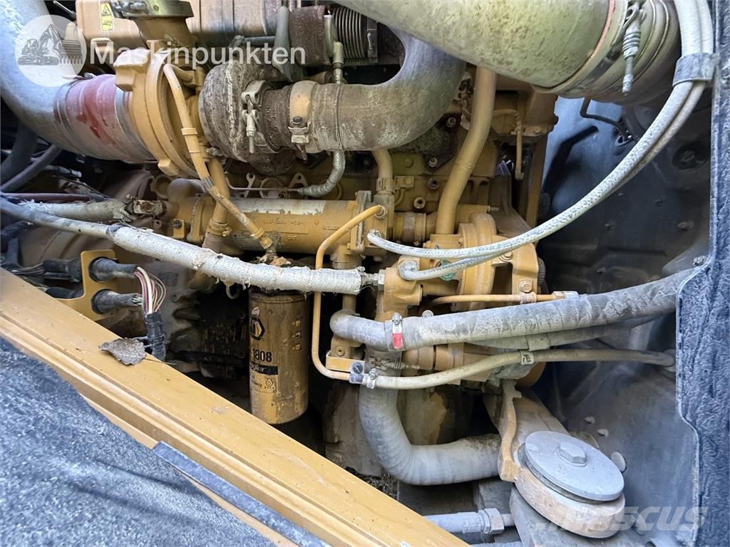 CAT 980M Rataslaadurid