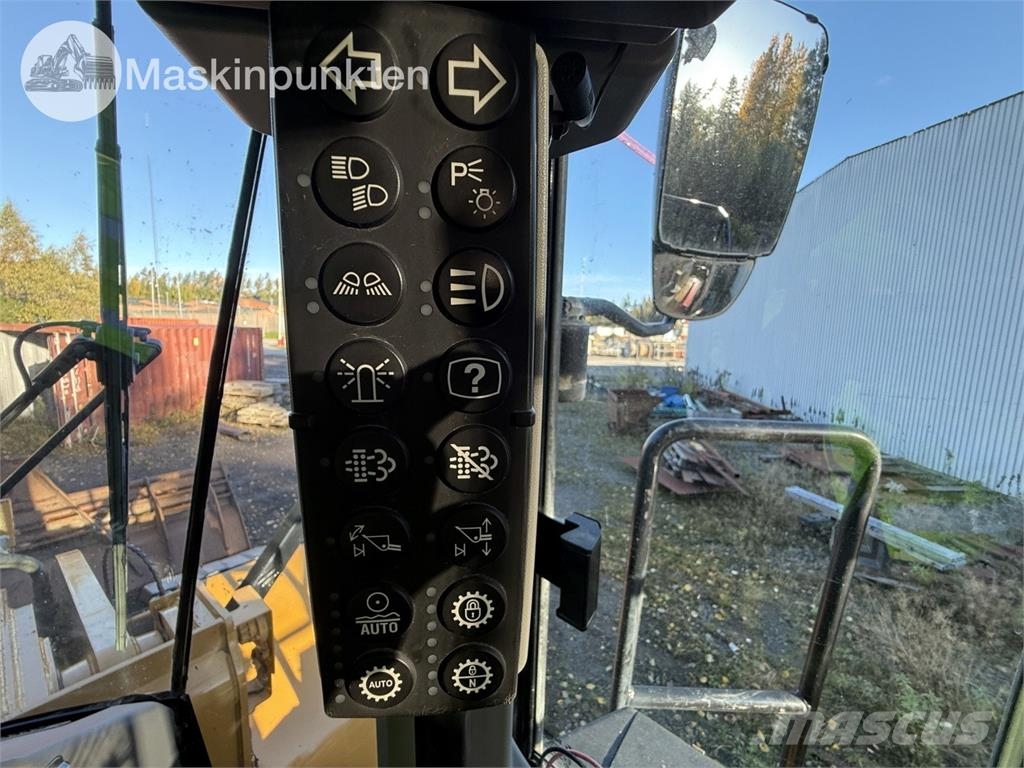 CAT 980M Rataslaadurid