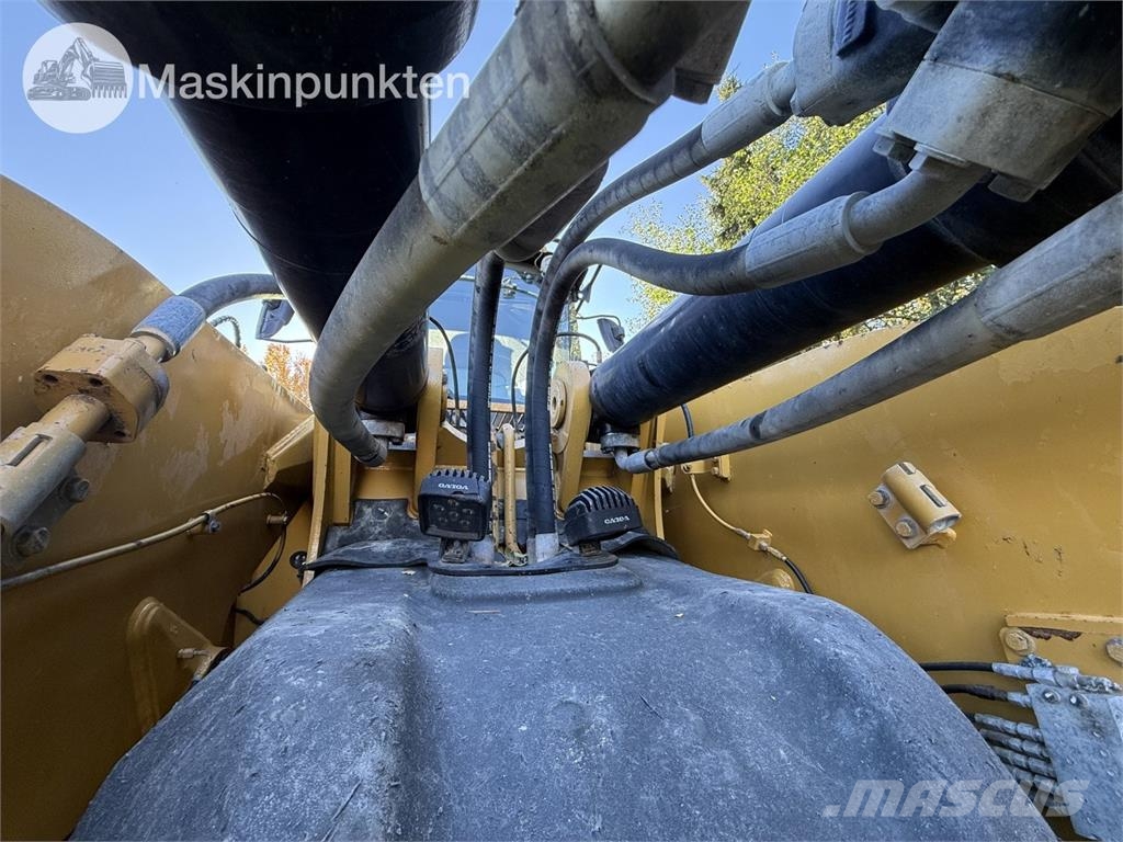 CAT 980M Rataslaadurid