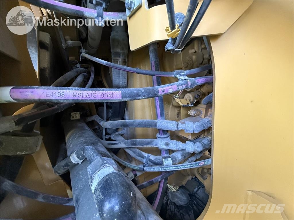 CAT 980M Rataslaadurid