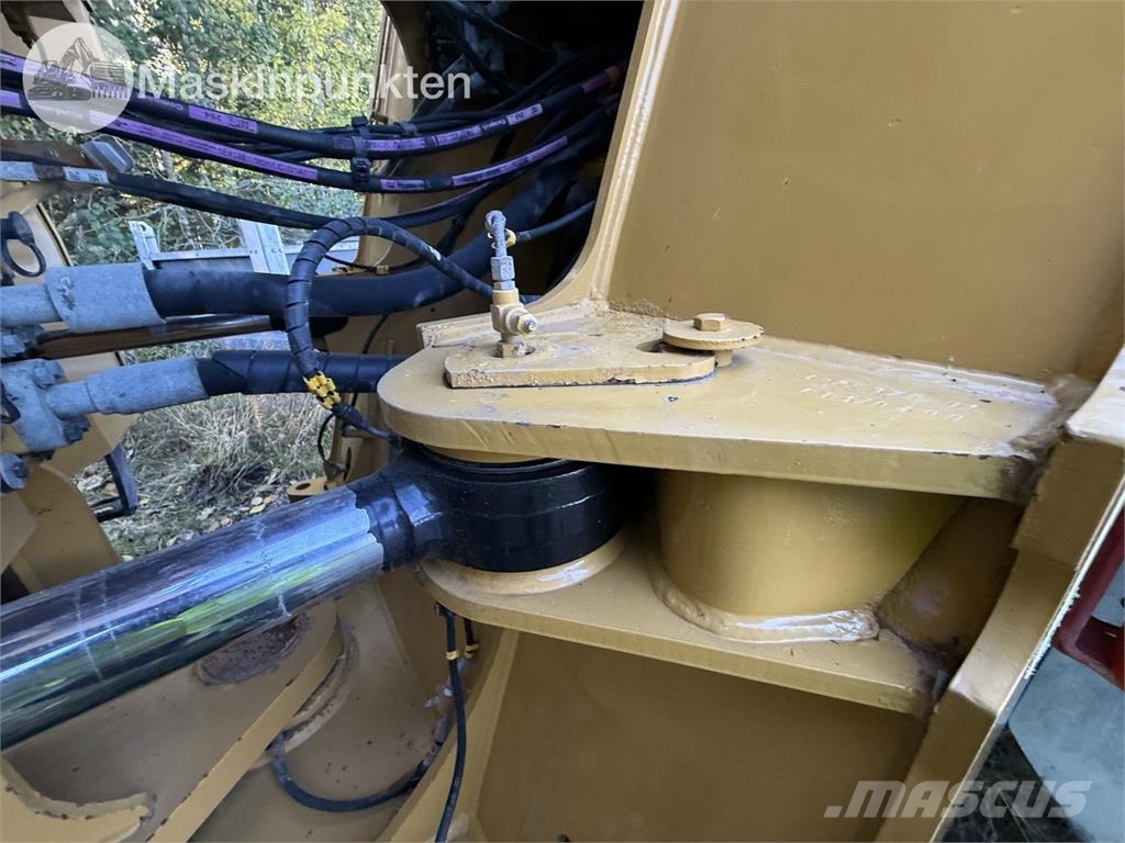 CAT 980M Rataslaadurid