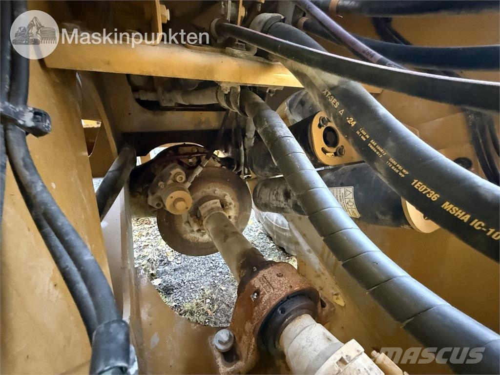 CAT 980M Rataslaadurid