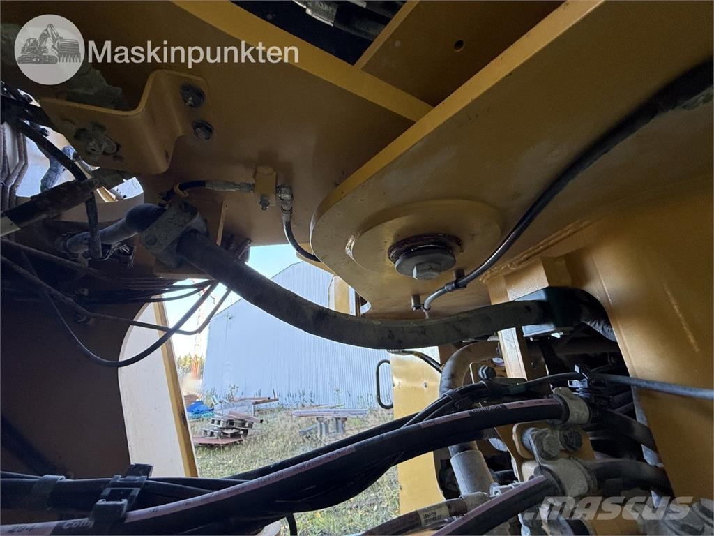 CAT 980M Rataslaadurid