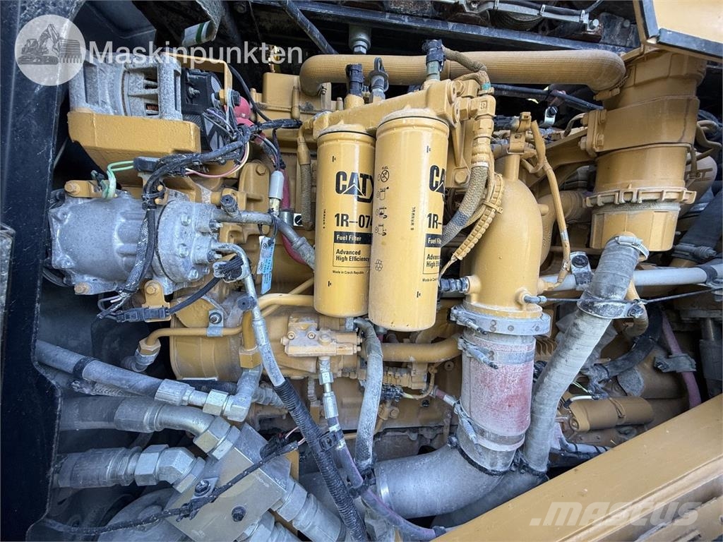 CAT 980M Rataslaadurid