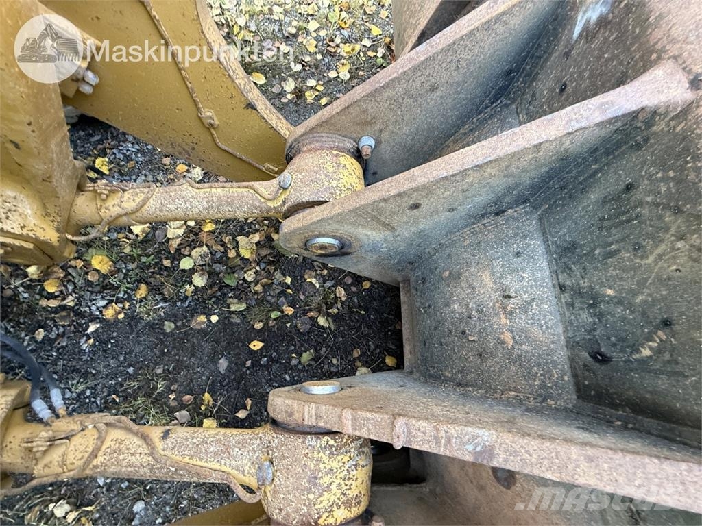 CAT 980M Rataslaadurid