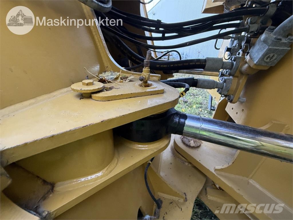 CAT 980M Rataslaadurid