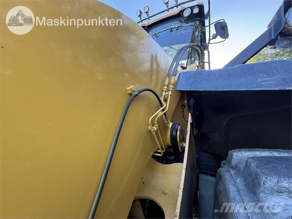 CAT 980M Rataslaadurid