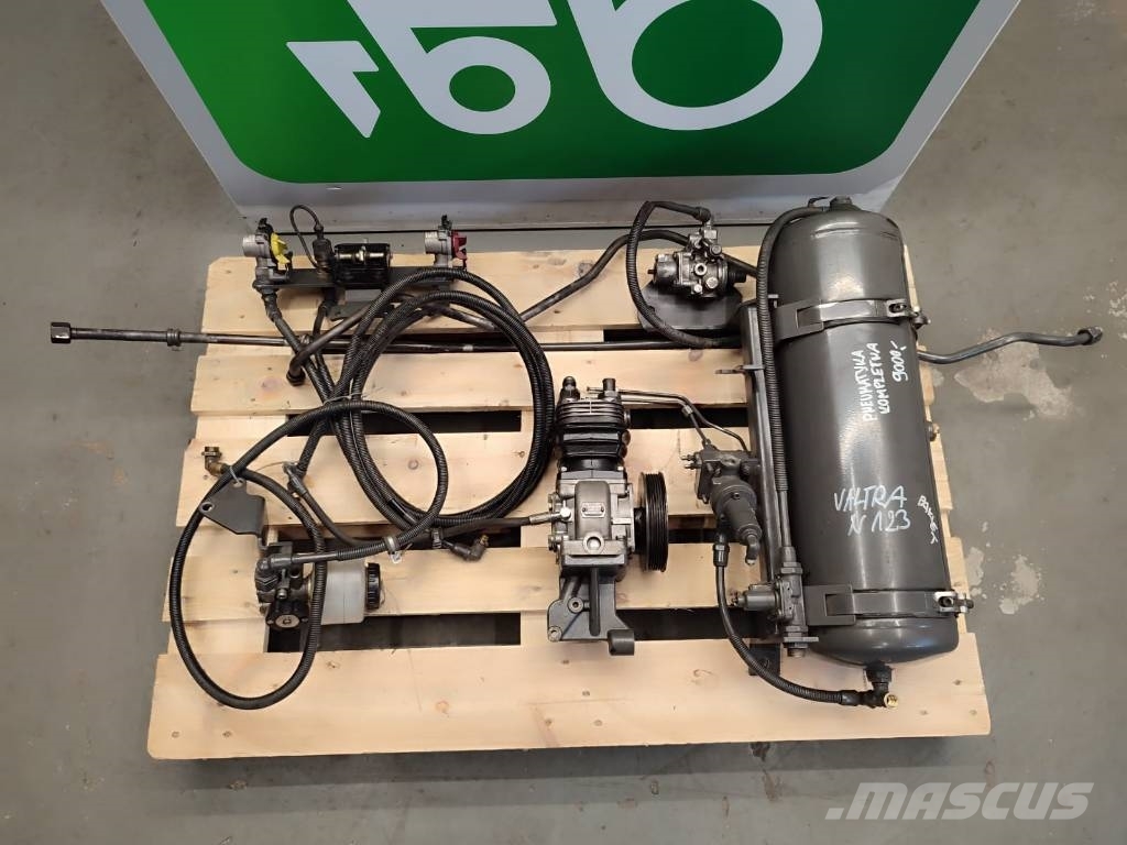 Valtra N123 Pneumatic system Compressor K 014774 LK 1573 Saseler