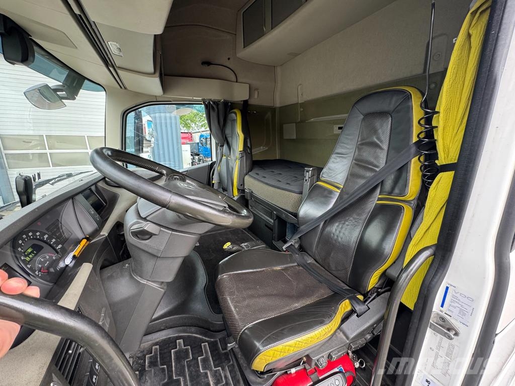 Volvo FH 16 750 6x2 Retarder Globe XL Prime Movers