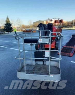 Manitou 170 AETJL Plataformas con brazo de elevación manual