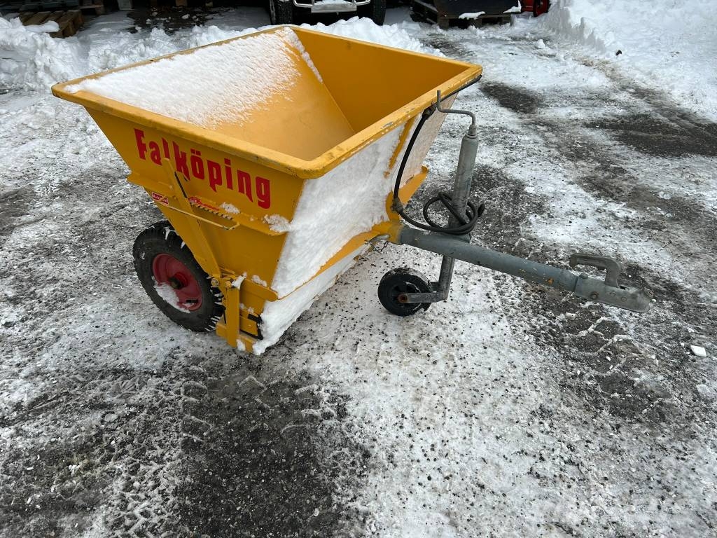 Falköping Sandspridare T-2,5 Машина за разпръскване на луга