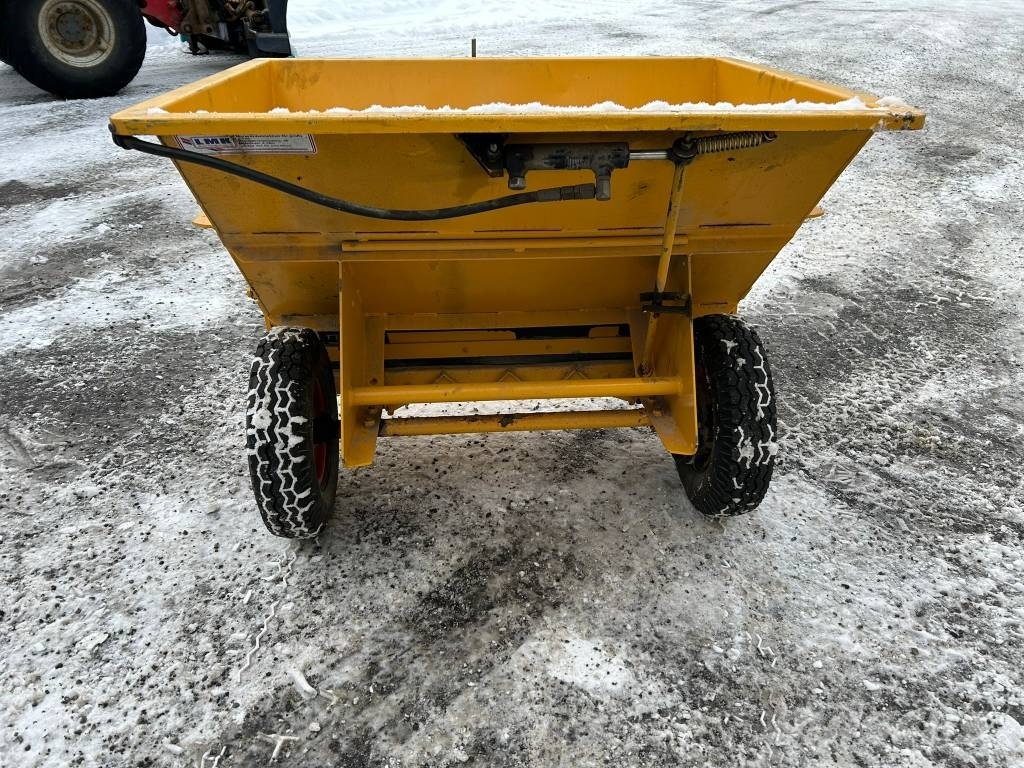 Falköping Sandspridare T-2,5 Машина за разпръскване на луга