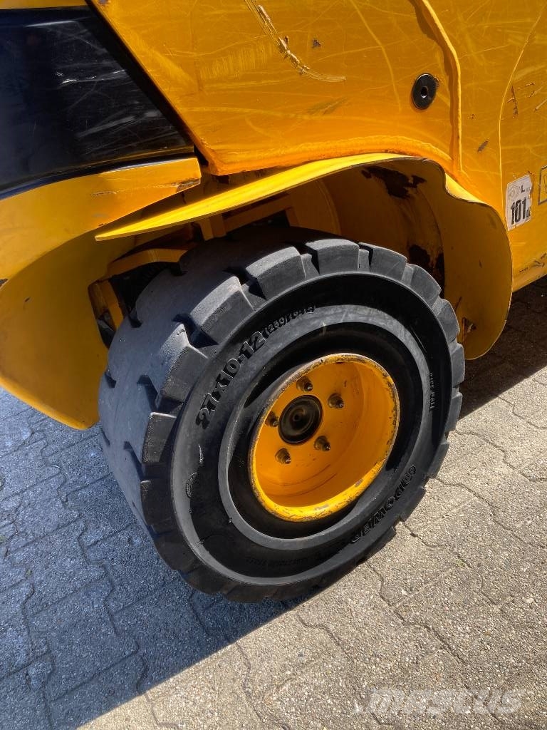 JCB TLT 35 D 4x4 Телескопические погрузчики