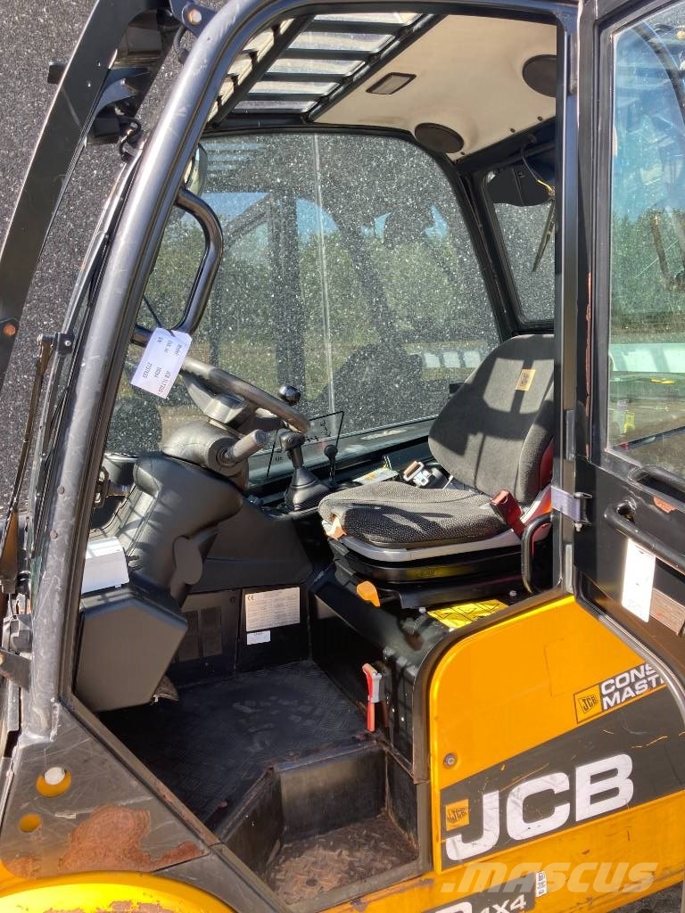 JCB TLT 35 D 4x4 Телескопические погрузчики