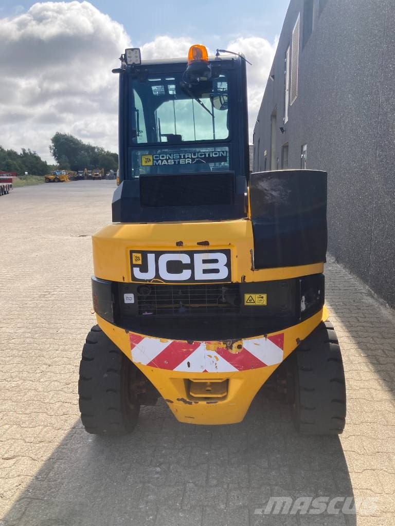 JCB TLT 35 D 4x4 Телескопические погрузчики