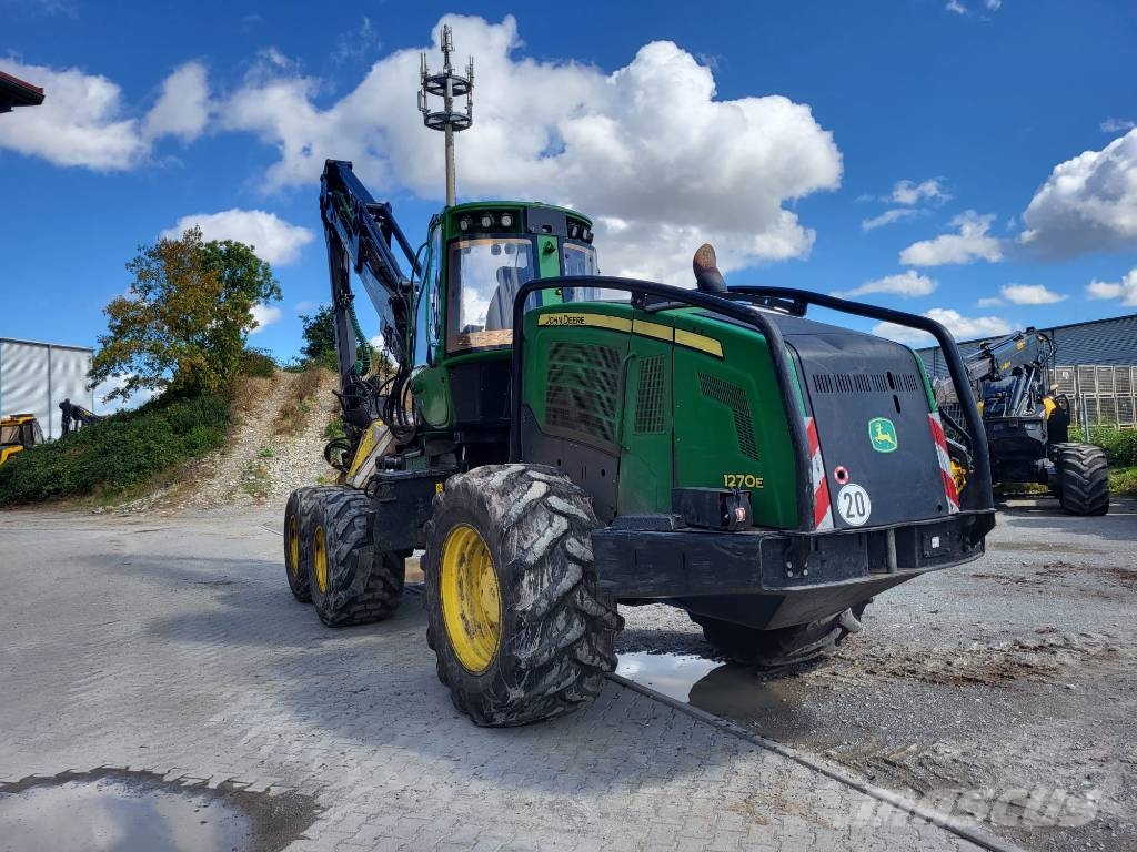John Deere 1270 E Harvesteriai (miško kirtimo mašinos)
