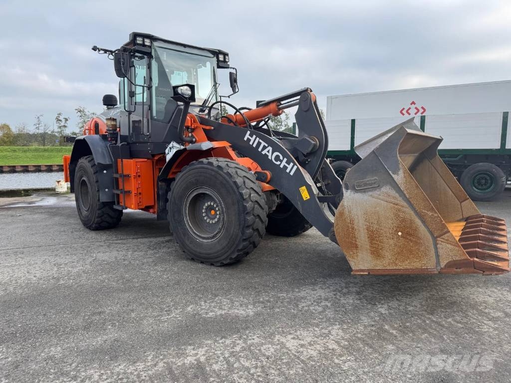 Hitachi ZW 180-7 Rataslaadurid