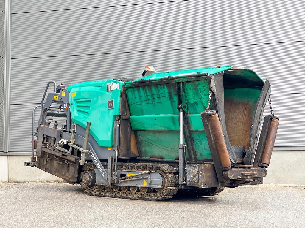 Vögele SUPER 700-3i Машини за асфалт