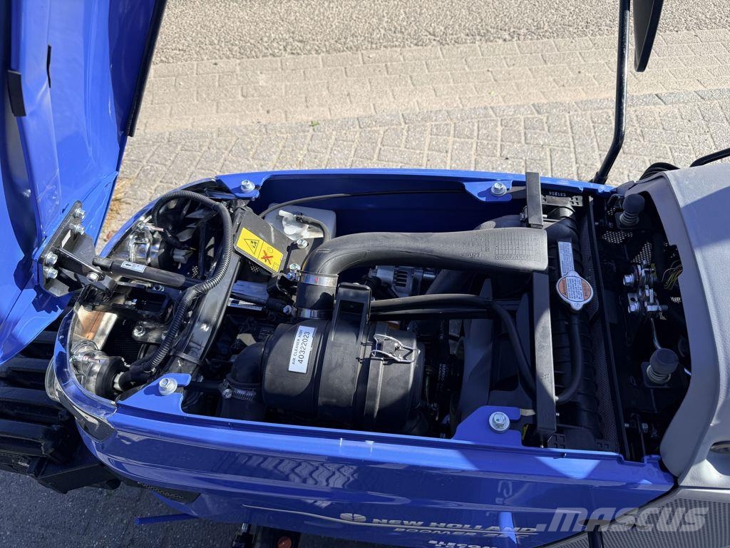 New Holland Boomer 25C& 160GMS + Matev Opvangbak Трактори