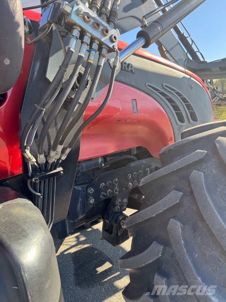 Valtra T 182 Versu Трактори