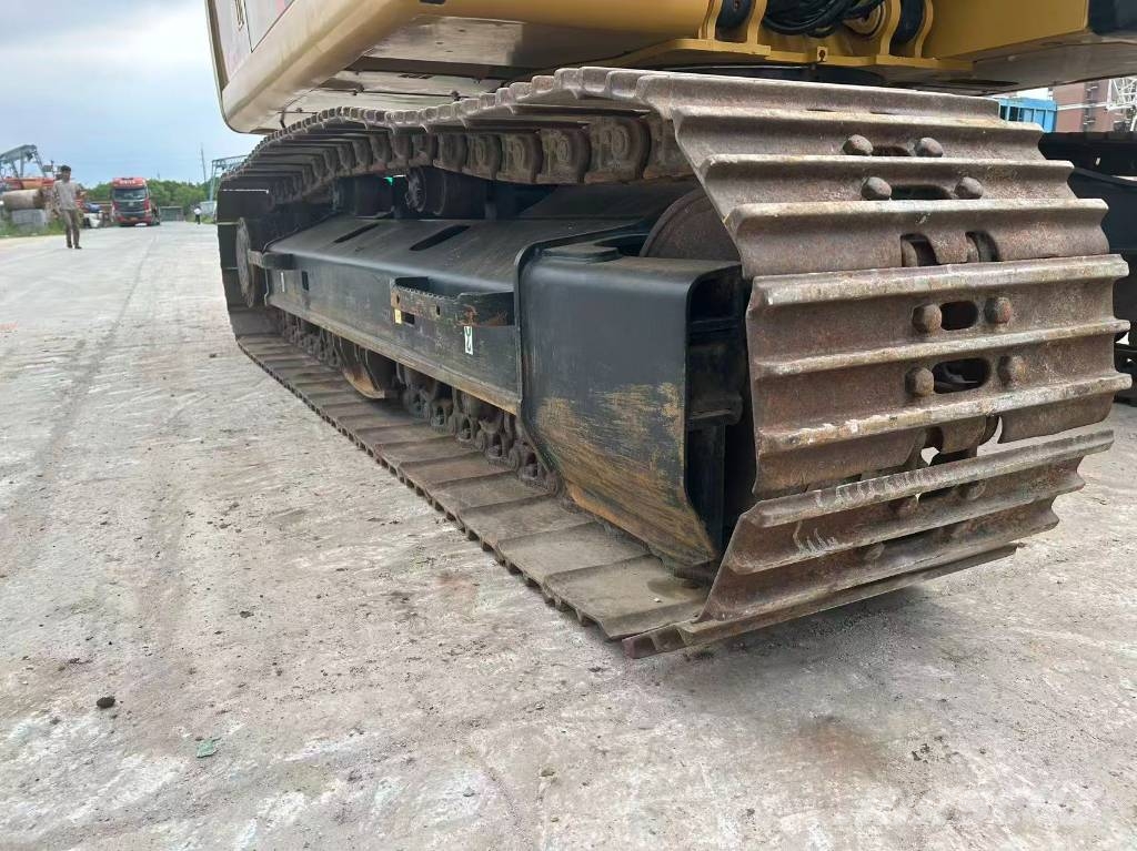 CAT 320E Bageri gusjeničari