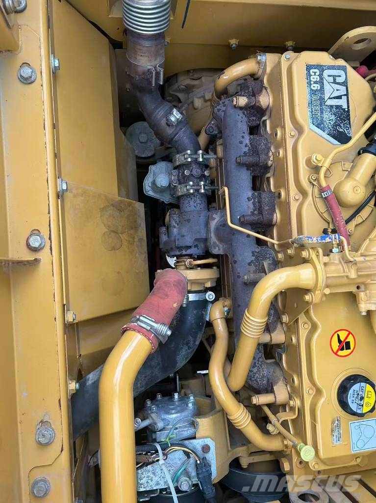 CAT 320E Bageri gusjeničari