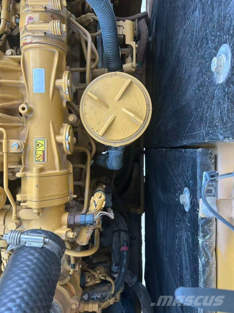 CAT 320E Bageri gusjeničari