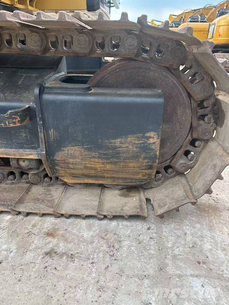 CAT 320E Bageri gusjeničari