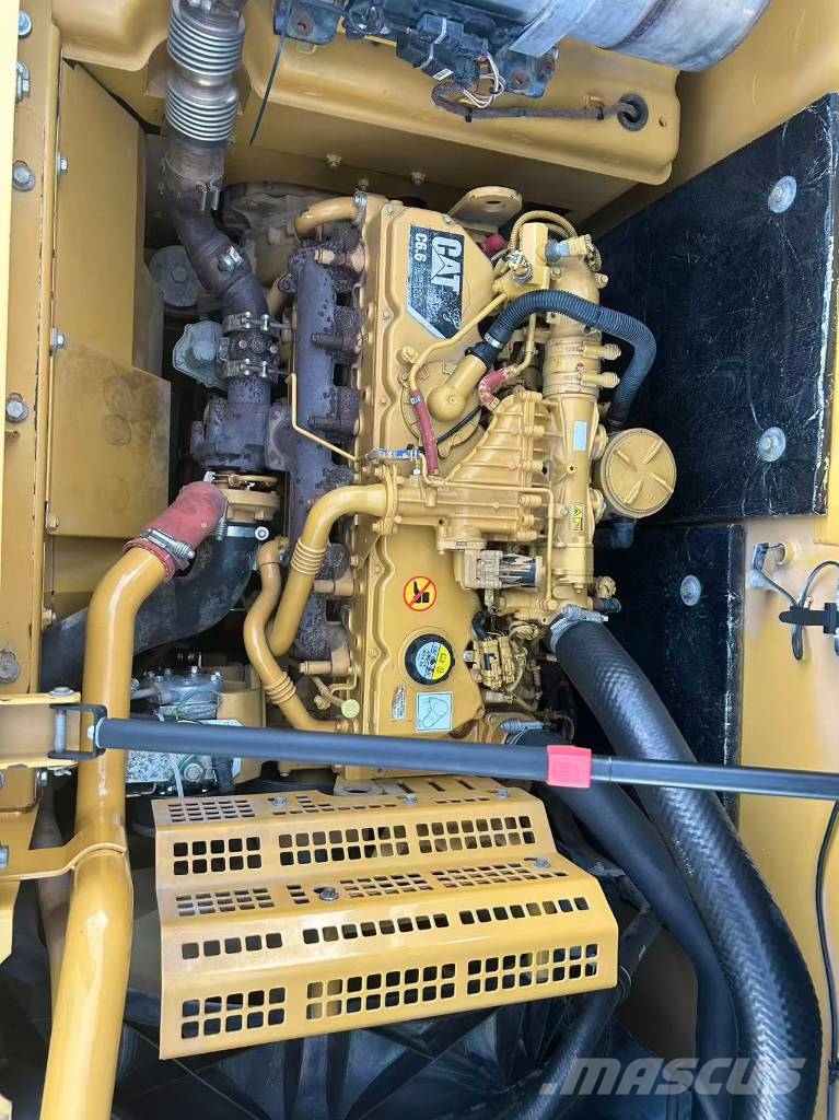 CAT 320E Bageri gusjeničari