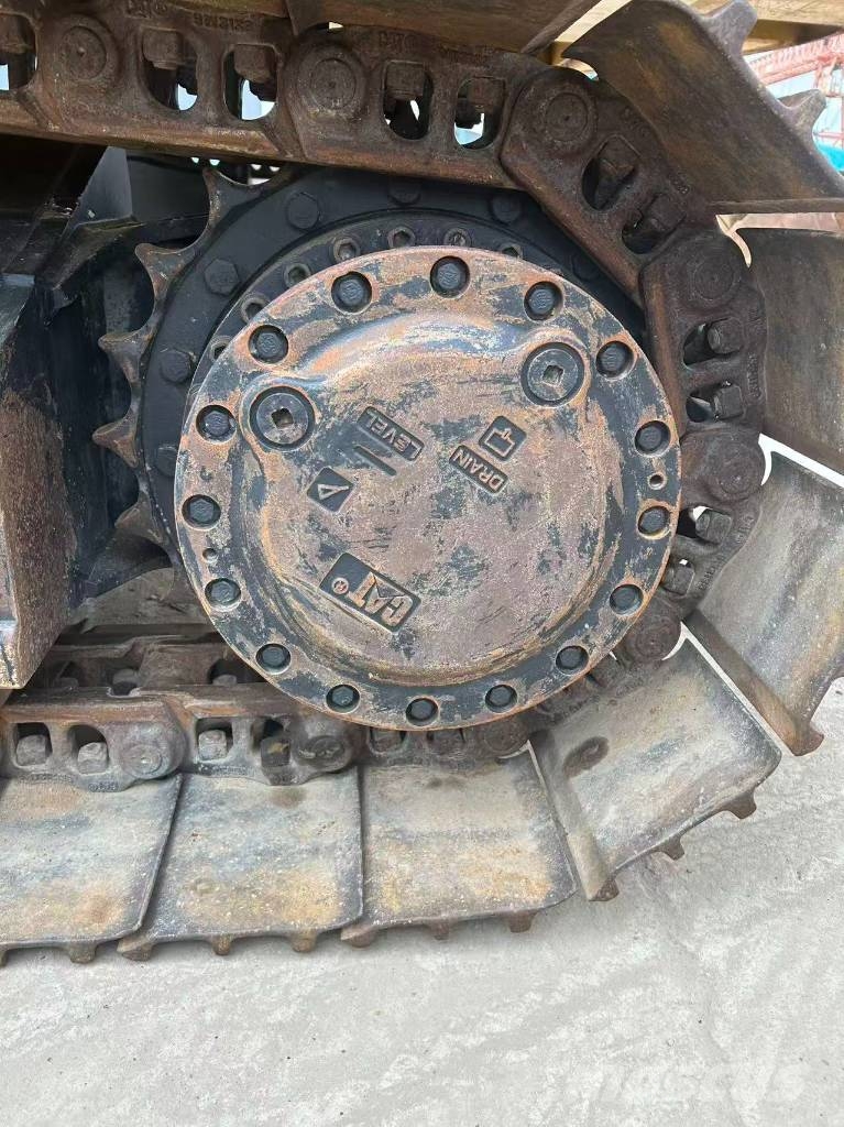 CAT 320E Bageri gusjeničari