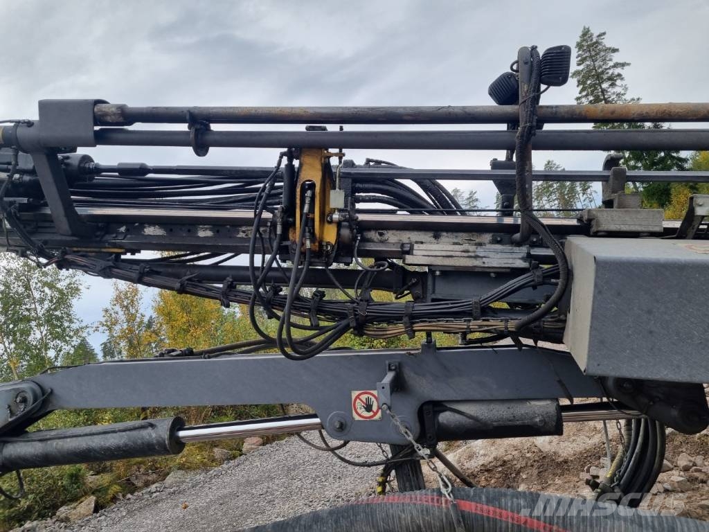 Atlas Copco FlexiROC T30R-03 Свердлильні установки